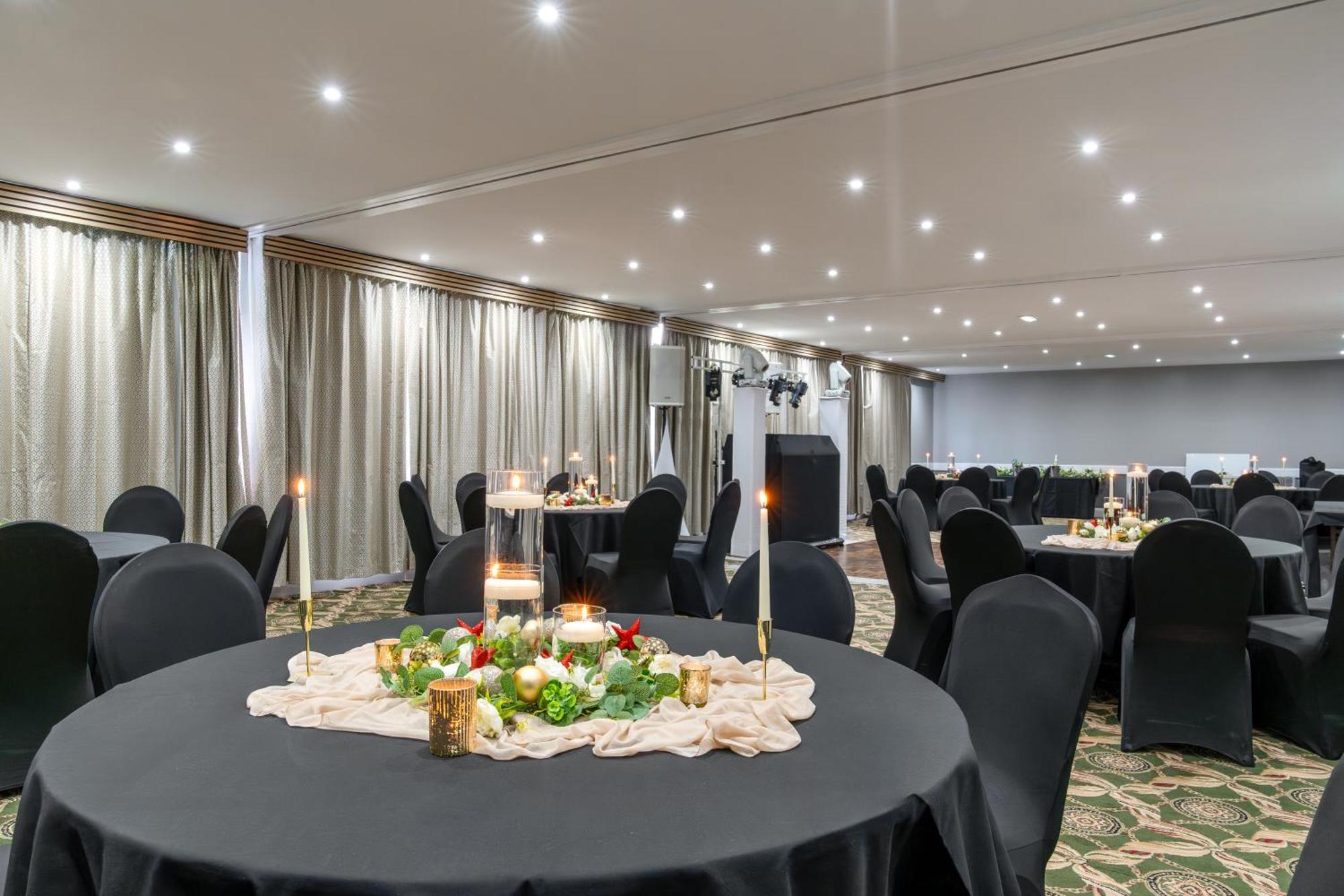 Airport Hotel Manchester — Photos 1
